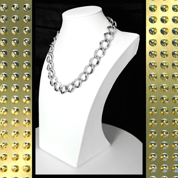 NWOT: Women's Thick Silver Chain - Picture 3 of 8